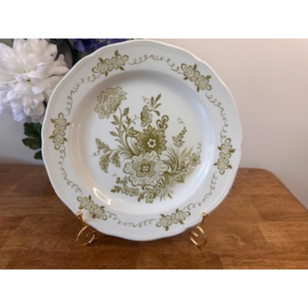 Vintage J&G Meakin Royal Staffordshire Hathaway Dinner Plate Olive Floral Iron